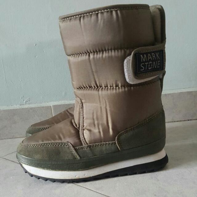 Marks snow clearance boots