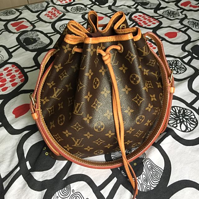 Very Used) Authentic Louis Vuitton Petit Noe Epi Leather Bucket Bag,  Luxury, Bags & Wallets on Carousell