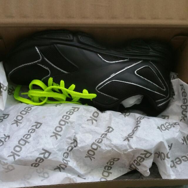 Reebok black shoes hotsell