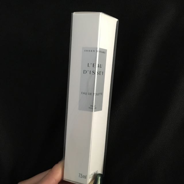 Issey Miyake L eau D Issey Eau De Toilette Rollerball Perfume