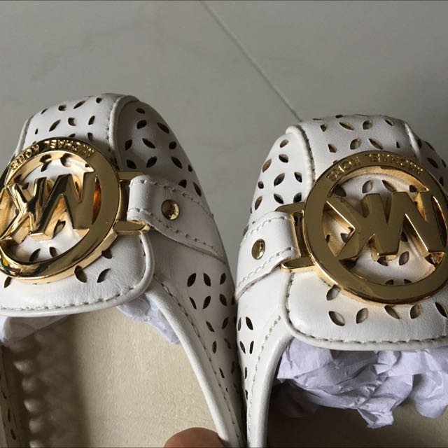 White Michael Kors Shoes Size 6M New no Box Women s Fashion Footwear Flipflops and Slides on Carousell