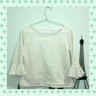 White Croptop
Fit to L
Harga Beli Rp80,000
