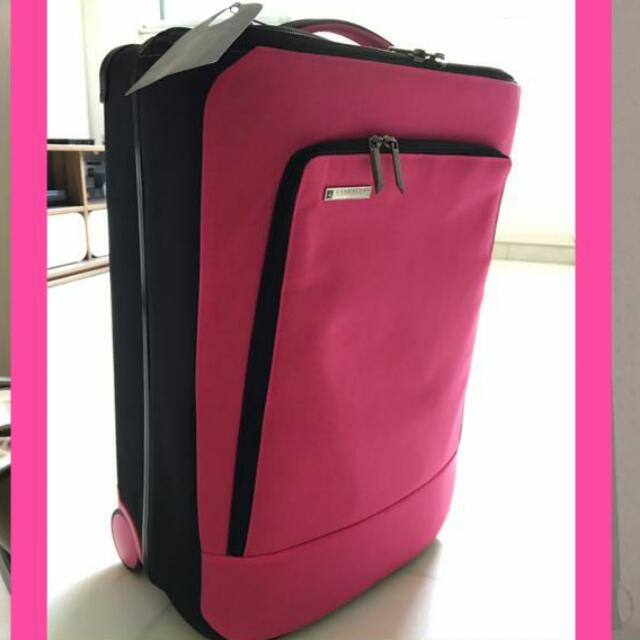 barracuda carry on luggage