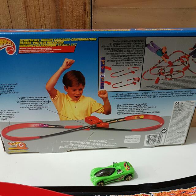 Hot wheels figure hot sale 8 starter set