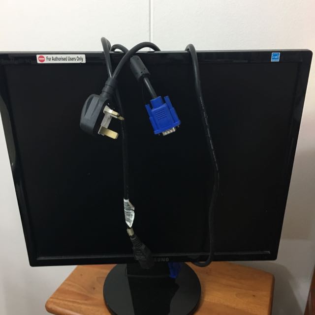Samsung Monitor 16\