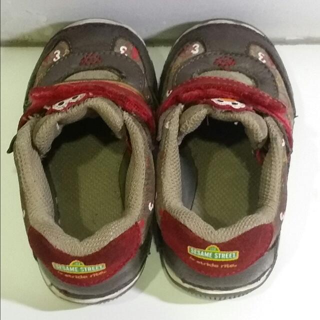 Stride Rite Size 6.5 Elmo Shoes Babies Kids Babies Kids Fashion on Carousell