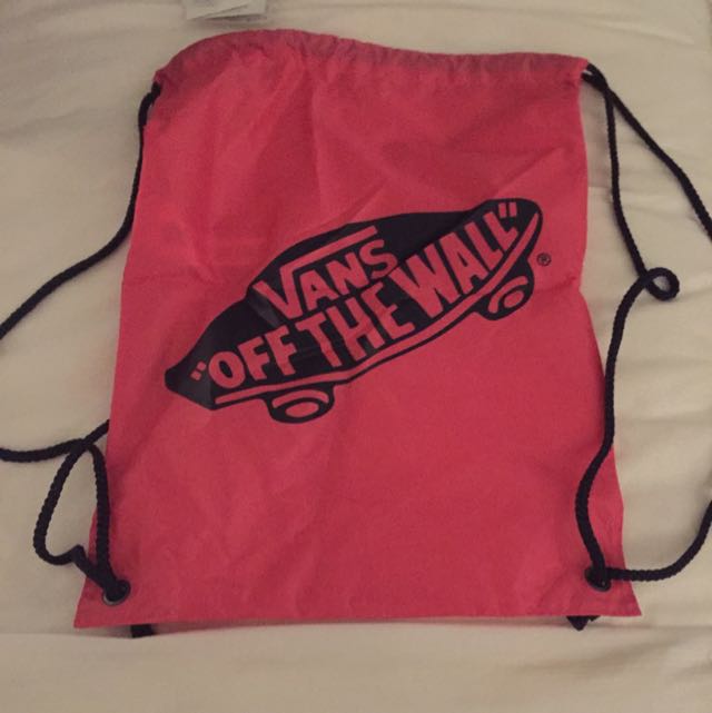 vans off the wall drawstring bag