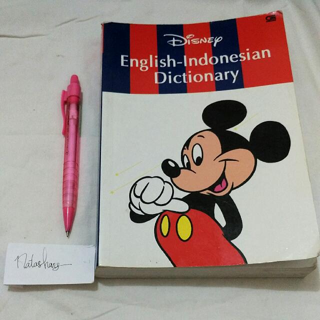 Disney English Indonesian Dictionary / Kamus Inggris Indonesia Edisi