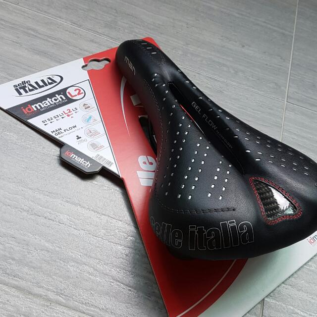 Selle Italia Man Gel Flow Saddle, Sports Equipment, Bicycles \u0026 Parts,  Bicycles on Carousell
