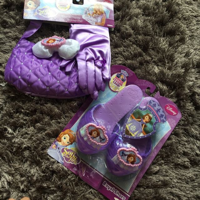 sofia the first royal shoes royal purse and gloves set