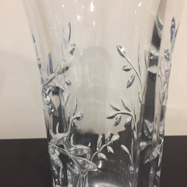 Vera Wang Crystal Vase Home Furniture Home Decor On Carousell