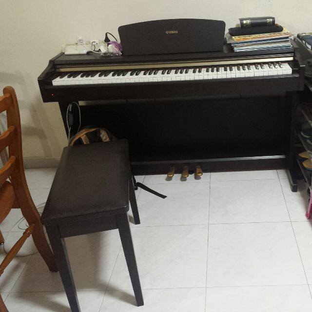 Yamaha YDP-123, Hobbies & Toys, Music & Media, Musical Instruments