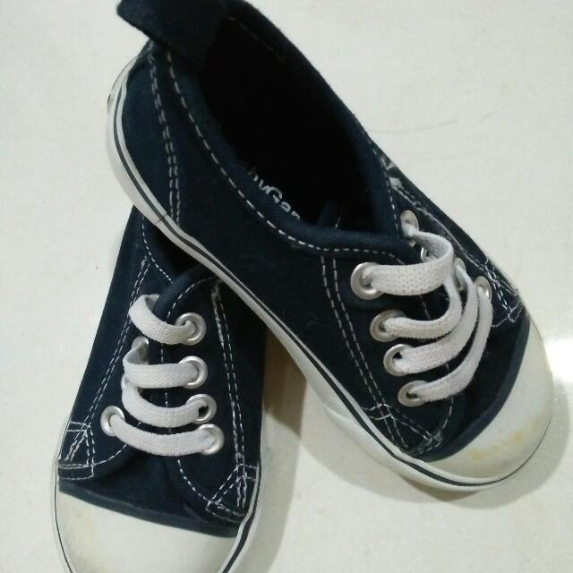 baby gap sneakers