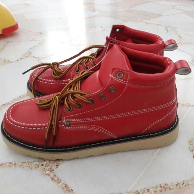 Red pvc boots outlet