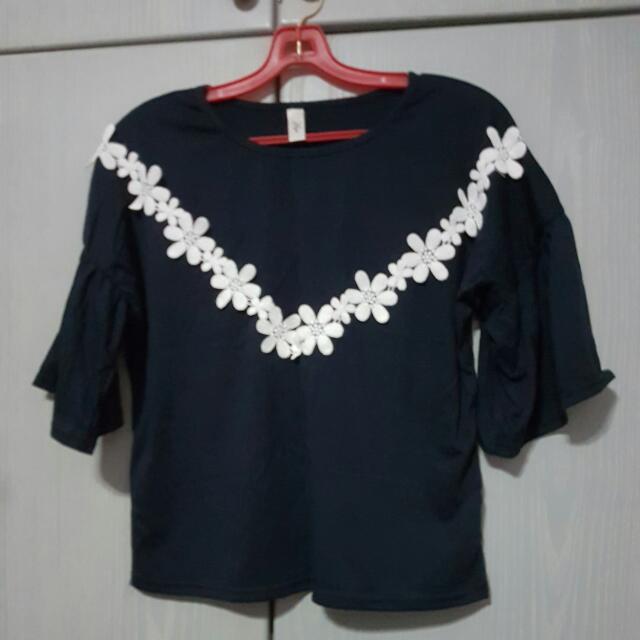 navy ruffle sleeve top