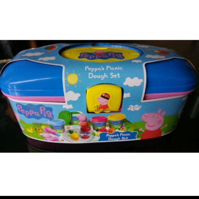 Brand new Peppa pig Picnic Dough set