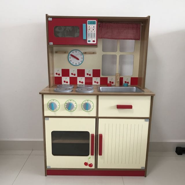 deluxe wooden kitchen