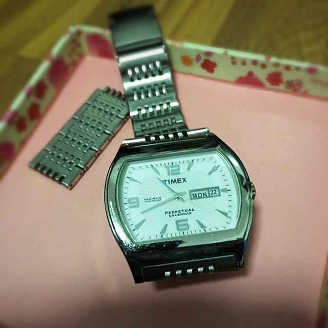 timex perpetual watch