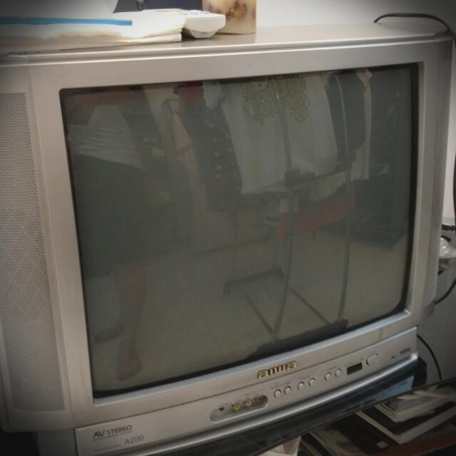Aiwa 21" CRT TV (Model: a2110), TV & Home Appliances, TV ...