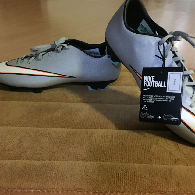how much is cr7 boots