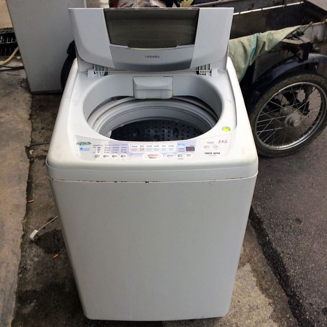 Washing Machine Toshiba 10 0kg Mesin Basuh Peralatan Dapur Di Tunjuk Banyak Lagi Peralatan Dapur Photo