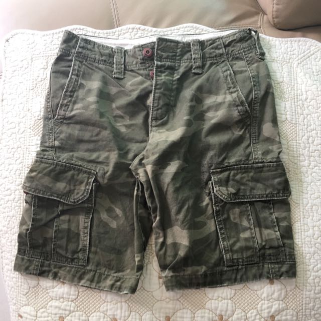 camo shorts hollister