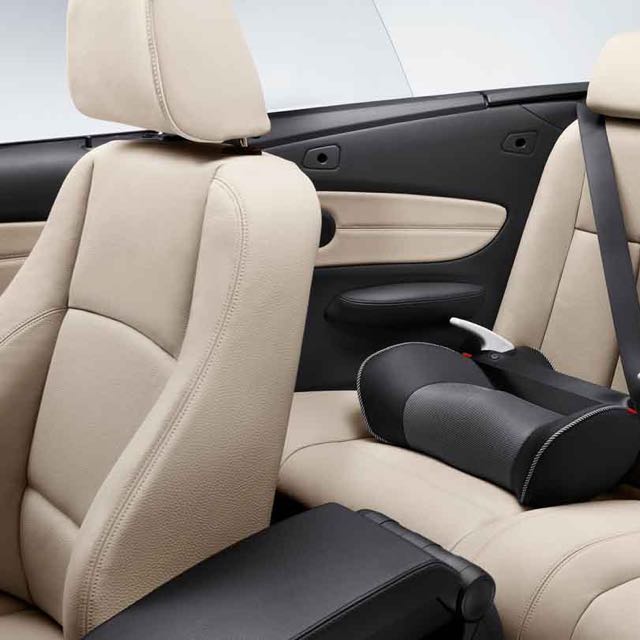 Bmw child on sale booster seat