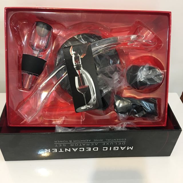 Magic Decanter Deluxe Aerator Set Essential Wine Aerator & Tower, 家庭電器