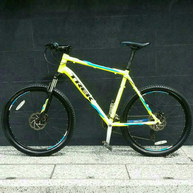 trek 3700 2016