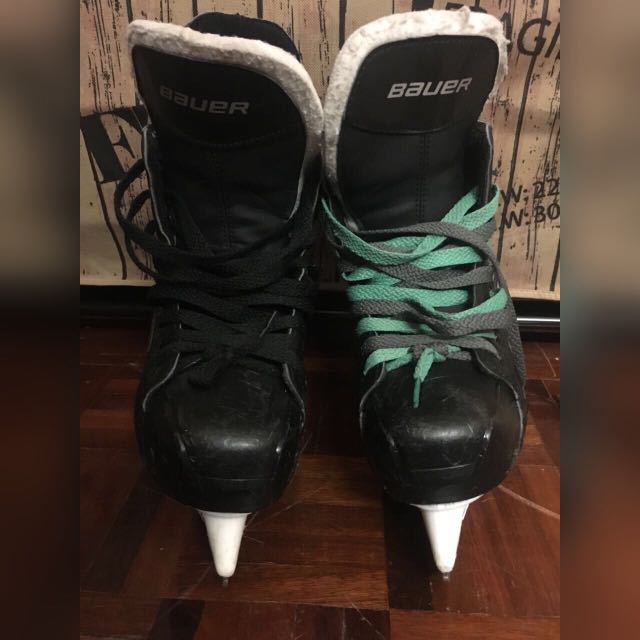 Ice Skate Shoes Bauer Supreme 140, Sports Equipment, Sports & Games