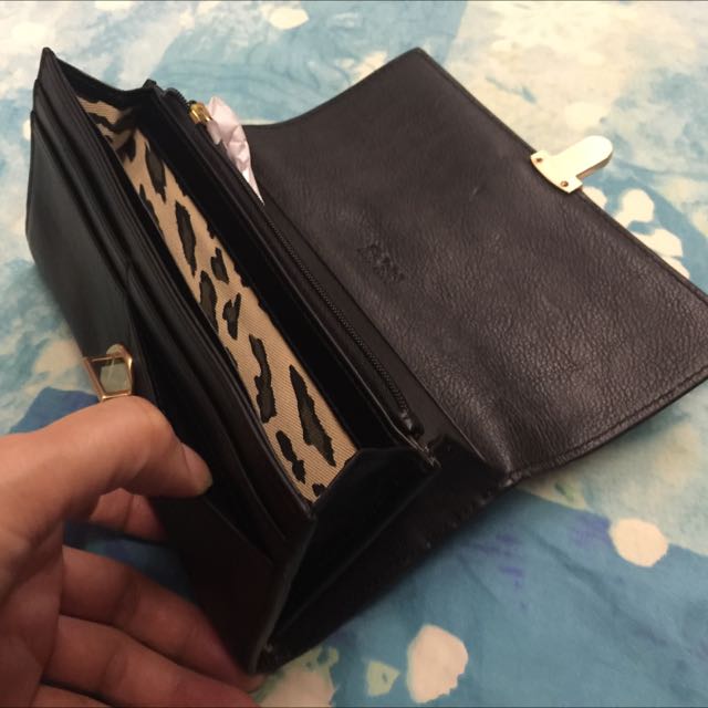 Wallet （分類：銀包、卡片套）位於 Hong Kong。 由 good_sheep 提交（商品編號 83699151，圖片 3）。簡介： 。
