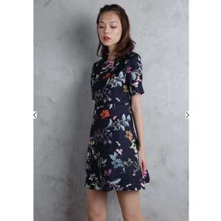 TTR LEANNA FLARE DRESS (Navy)
