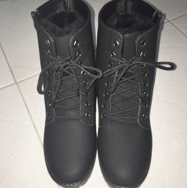 Mens black fur lined boots new arrivals