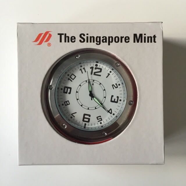Motion Detector Security Clock (Category: Security Systems & CCTV Cameras) located in Singapore. Submitted by dinoyiwin (Listing ID 83005381, Image 2). Description: .