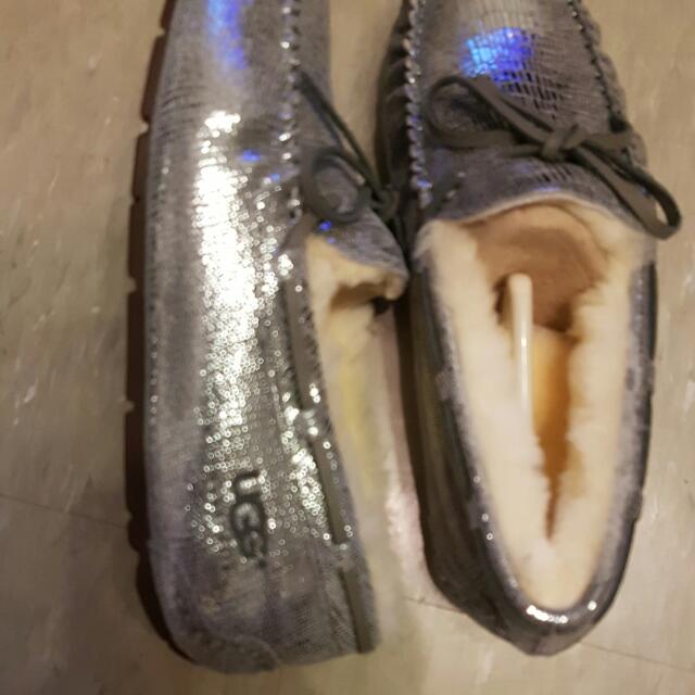 UGG （分類：靴）位於 Hong Kong。 由 yynine 提交（商品編號 83849092，圖片 2）。簡介： 。