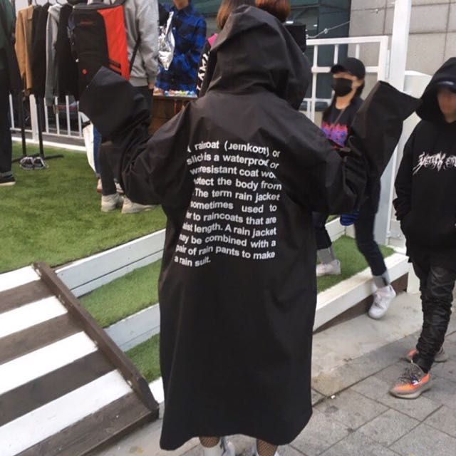 Vetements printed clearance raincoat