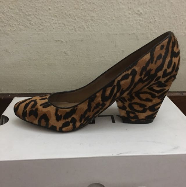Aldo leopard sales print heels