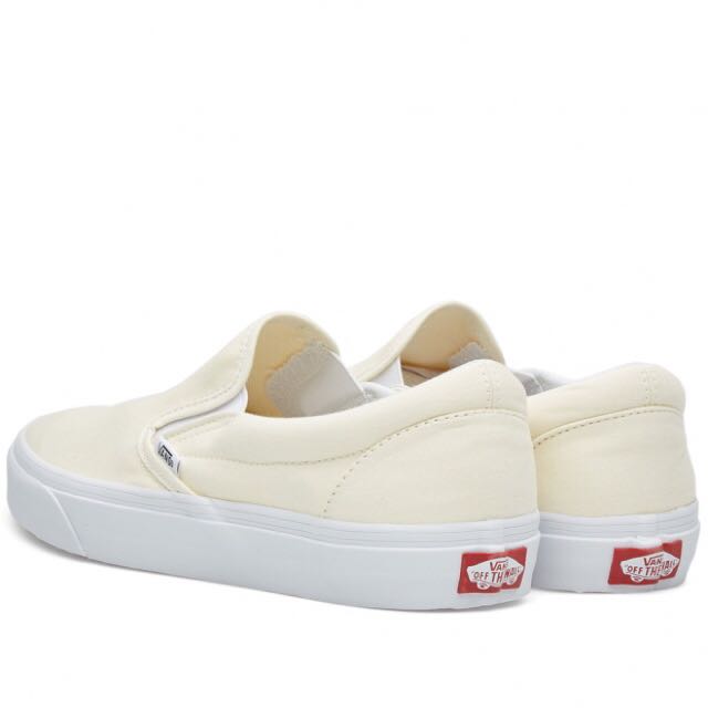 Authentic VANS Classic Slip On in White 