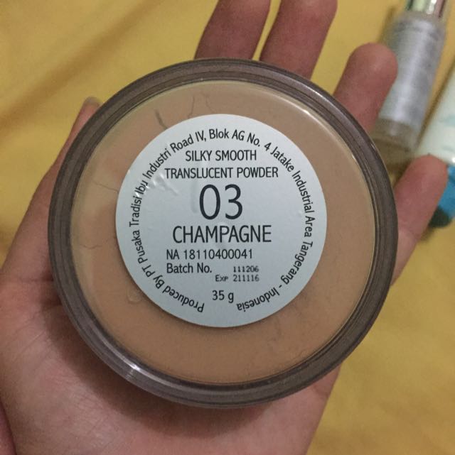 Bedak Tabur Make Over No 3 Kesehatan Kecantikan Rias Wajah Di Carousell