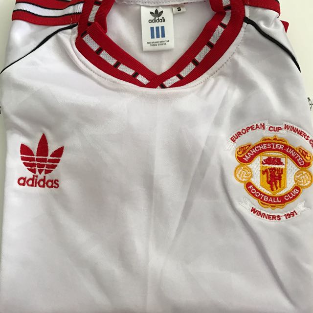 Manchester United Football Jersey Sports Sports Apparel On Carousell