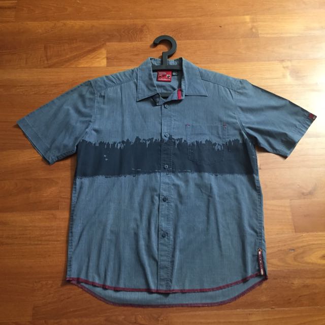 Quiksilver Blue Shirt Short Sleeve Size S Small Surf Surfer Beach Sea Ocean Quicksilver Not Billabong Rip Curl Ripcurl Mambo Men S Fashion Tops Sets Swim Top Rash Guards