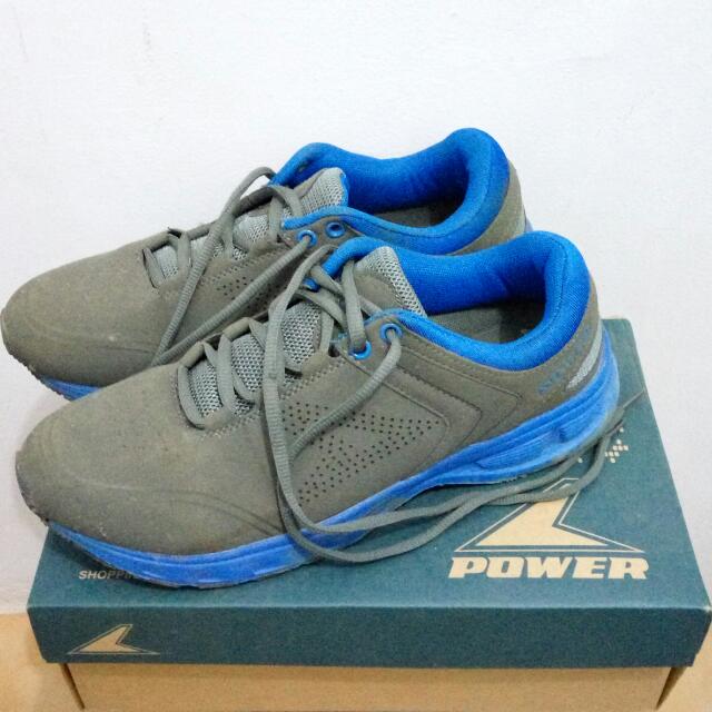 bata women running shoes