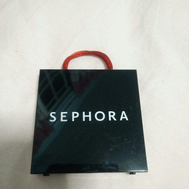 SEPHORA Makeup Palette (Category: Makeup) located in Georgetown. Submitted by ohsoamazing (Listing ID 84080098, Image 1). Description: .