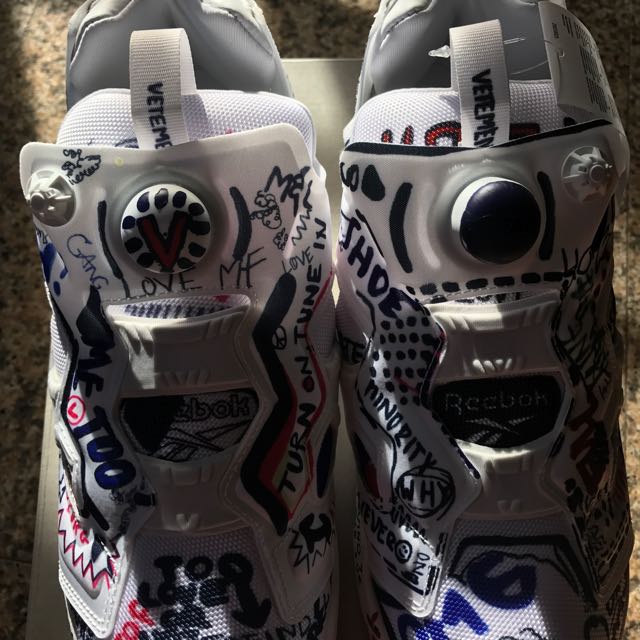 Reebok vetements best sale graffiti
