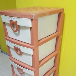 Preloved Plastic Container With 5 Drawer Fast Deal $15 Good Condition