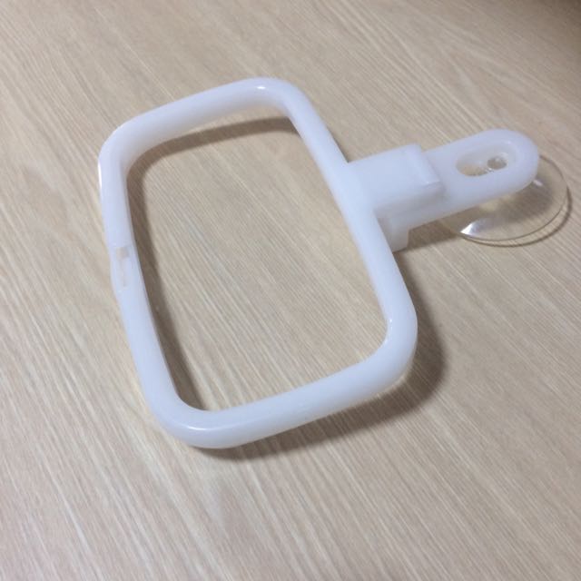 BN Daiso Trash Bag Holder, Furniture & Home Living, Cleaning & Homecare