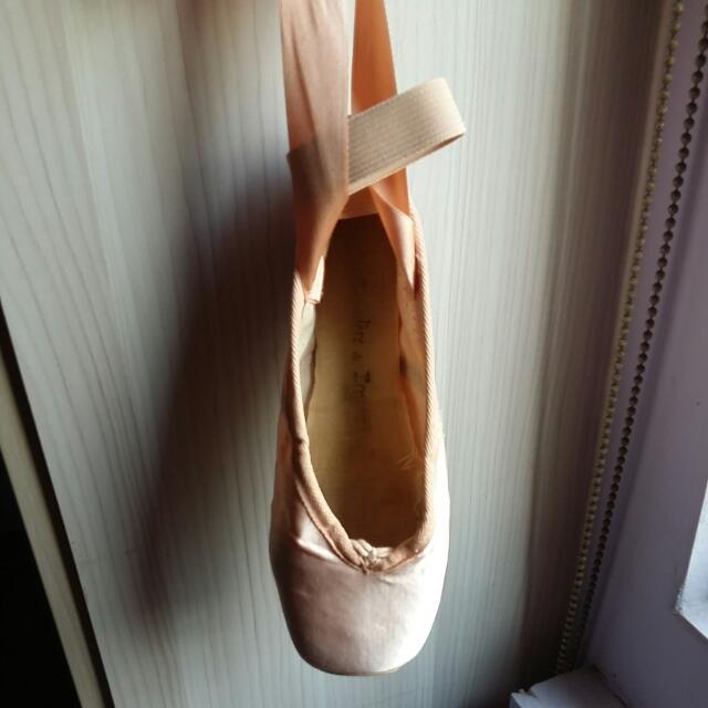 Repetto pointe shoes usa best sale