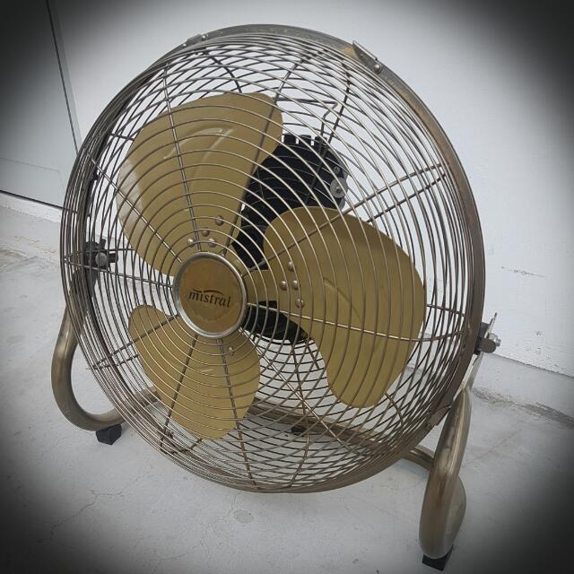 Mistral 16 Inch Air Circulator Floor Fan Used 8 5 10 30 Days