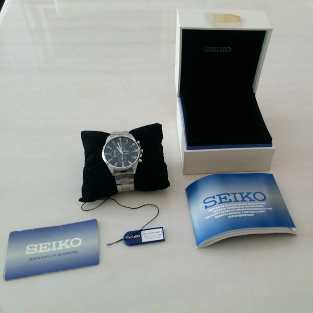 Seiko Water Resistant 100M Hardlex Crystal, Mobile Phones & Gadgets,  Wearables & Smart Watches on Carousell