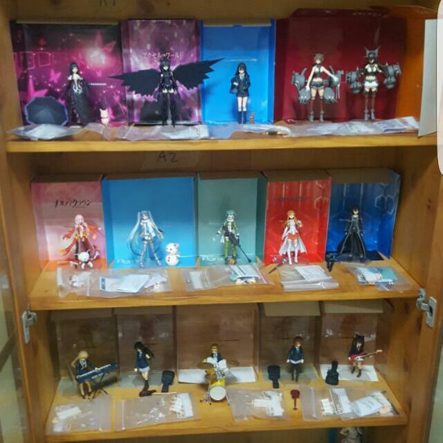 Selling Authentic Figmas Display In A 100 Dust Free Cabinet